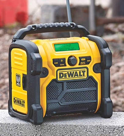 RADIO COMPACTA XR CABLE/BATERIA (no incuida)12/18/54V DCR019 DEWALT