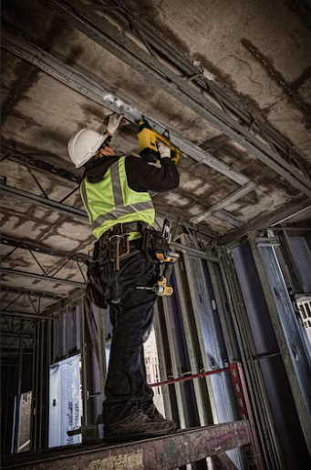 CLAVADORA DE GAS C6 18V CON BATERIA 2AH DEWALT