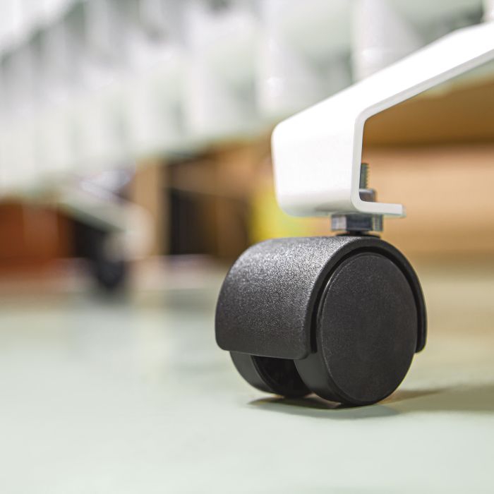 RUEDA NYLON NEGRO CON ROSCA 45mm AMIG