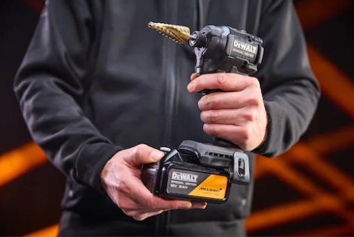 ATORNILLADOR IMPACTO McLaren XR 18V 1/4" 205Nm CARGADOR+2BAT5Ah, DCF86P2T-QW, DeWALT