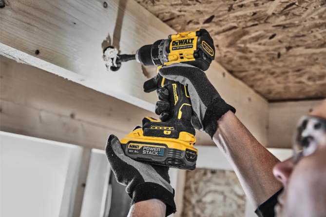 TALADRO ATORNILLADOR DCD800H2T-QW COMPACTO SIN ESCOBILLAS XR 18V POWERSTACK LI-ION 5AH DEWALT