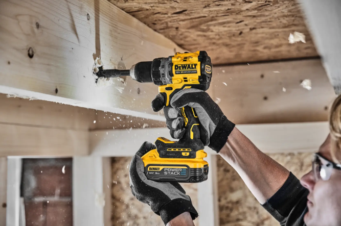 TALADRO ATORNILLADOR DCD800H2T-QW COMPACTO SIN ESCOBILLAS XR 18V POWERSTACK LI-ION 5AH DEWALT