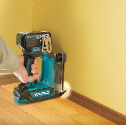 CLAVADORA DPT353Z  A BATERIA 18V 0,6MM MAKITA