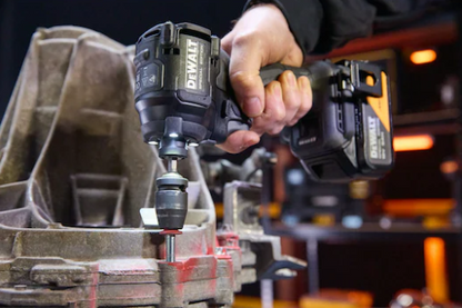 ATORNILLADOR IMPACTO McLaren XR 18V 1/4" 205Nm CARGADOR+2BAT5Ah, DCF86P2T-QW, DeWALT