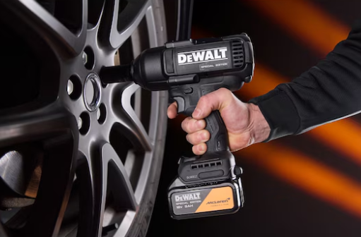 LLAVE IMPACTO McLaren XR 18V 1/2" Alto Par 1.356Nm CARGADOR+2BAT5Ah, DCF99MP2T-QW, DeWALT