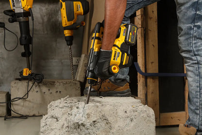 MARTILLO ELECTRONEUMATICO SIN ESCOBILLAS XR 18V SDS-PLUS SIN CARGADOR/BATERIA DEWALT