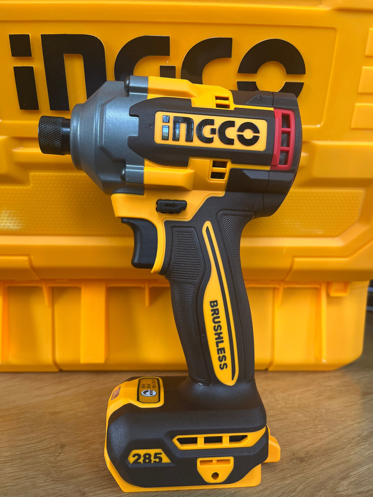 INGCO CKLI20277E: vista del producto y sus detalles